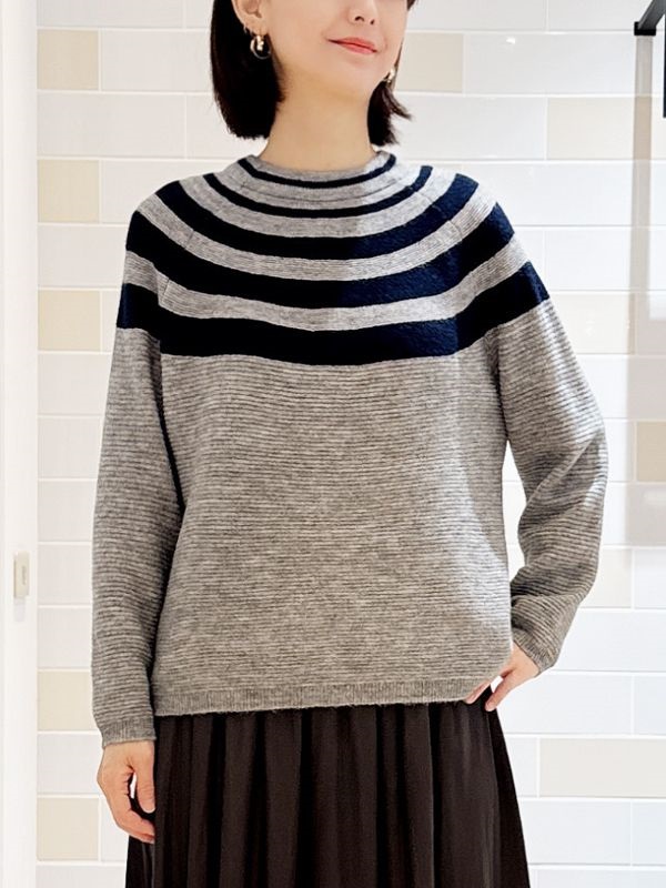 瓶型領口條紋針織衫