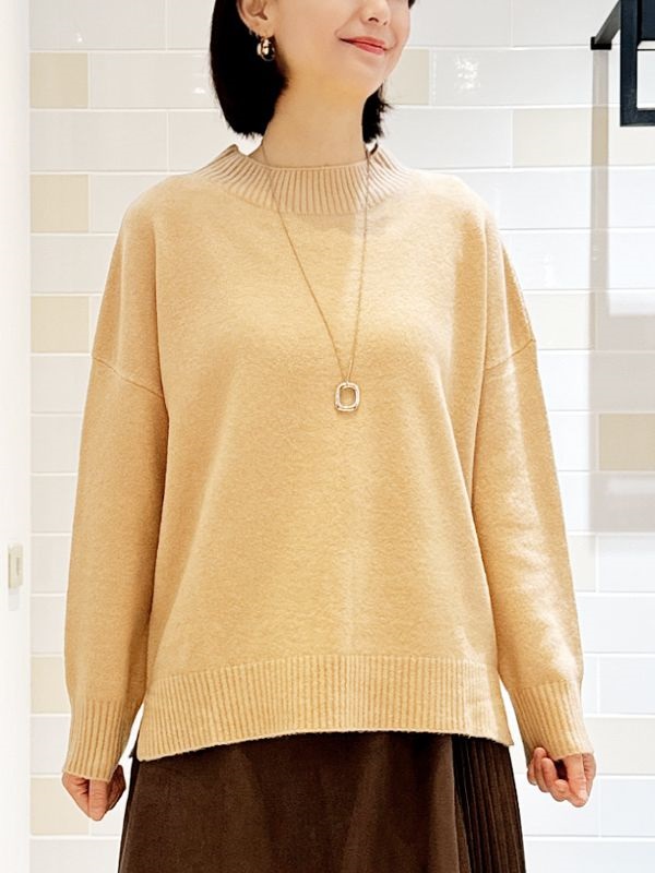 柔軟圓領針織衫(米色(82)/38)