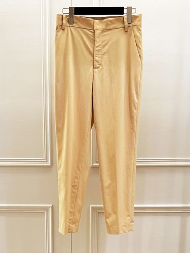 基本款合身九分褲(米色(82)/38)