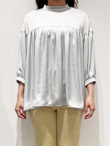 打褶設計立領襯衫