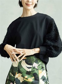 泡泡袖異素材拼接上衣