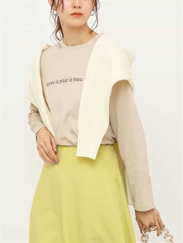 基本款字母長袖上衣