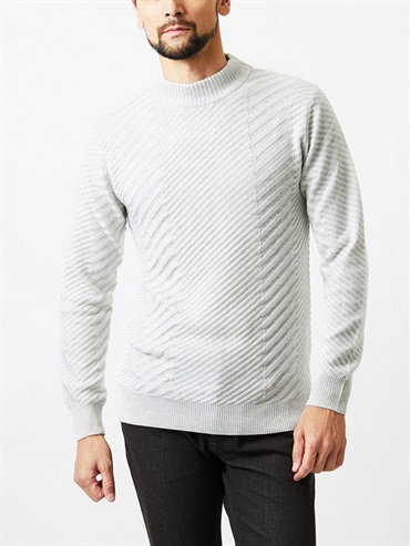 漸層感立領針織上衣