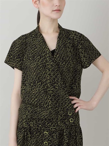 花朵樣式圖案上衣[日本製](黑色(94)/38)