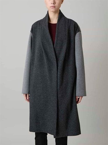 羊毛拼接蛋形剪裁外套